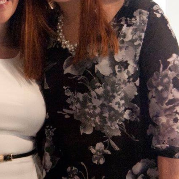 Trendy printed dress - Picture 2 of 3